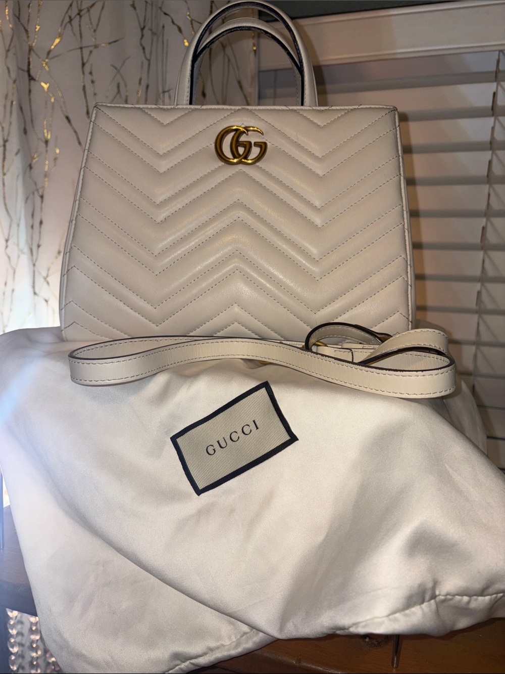 Gucci Cream Chevron Quilted Shoulder Bag with Gold GG